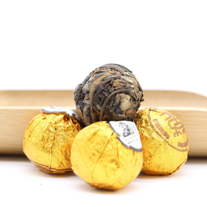 Fuding White Tea Shoumei Gongmei Old White Tea Portable Dragon Ball Tea 500g