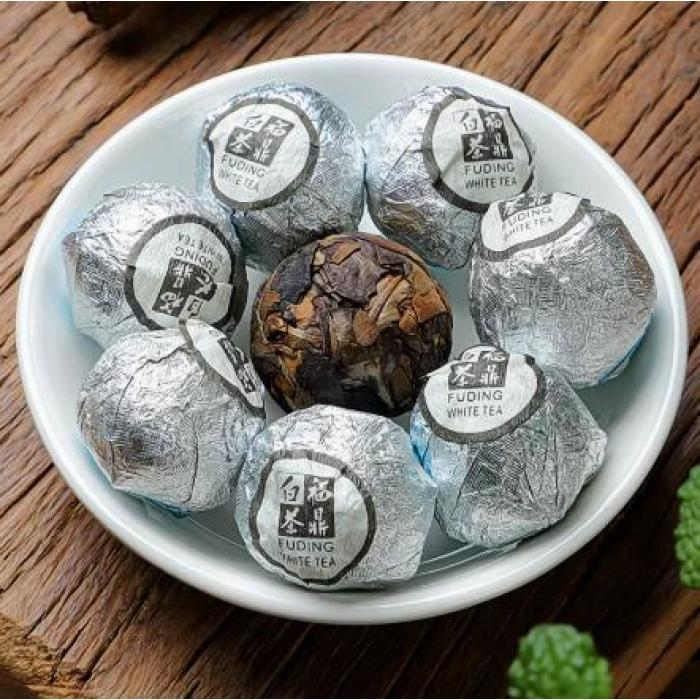 Fuding White Tea Shoumei Gongmei Old White Tea Portable Dragon Ball Tea 500g